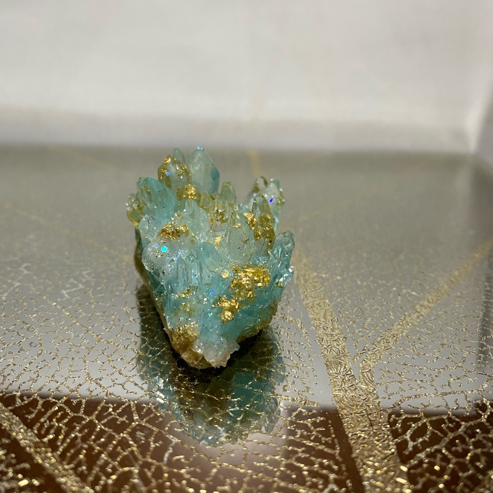 House decoration ~ Frozen light blue crystal cluster with gold flakes 💙🤍 - Picture 12 of 16